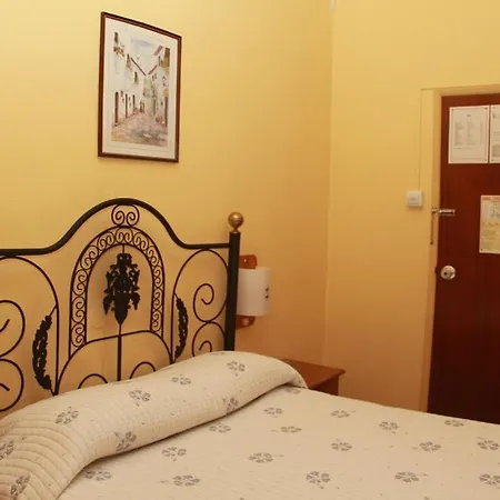 Pensao Residencial Flor Dos Cavaleiros 2* Lisboa