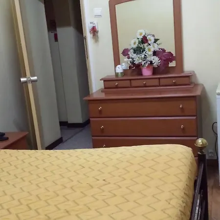 Πανσιόν Pensao Residencial Flor Dos Cavaleiros
