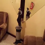 Pensao Residencial Flor Dos Cavaleiros Affittacamere Lisbona