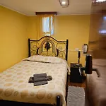 Pensao Residencial Flor Dos Cavaleiros Гостьовий будинок 2*