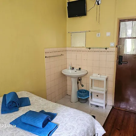 Pensao Residencial Flor Dos Cavaleiros Affittacamere Lisbona