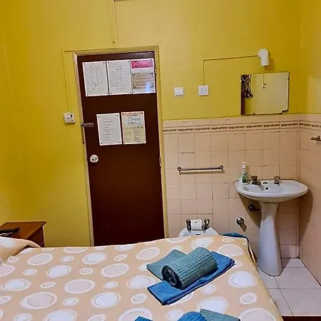 Pensao Residencial Flor Dos Cavaleiros Affittacamere Lisbona
