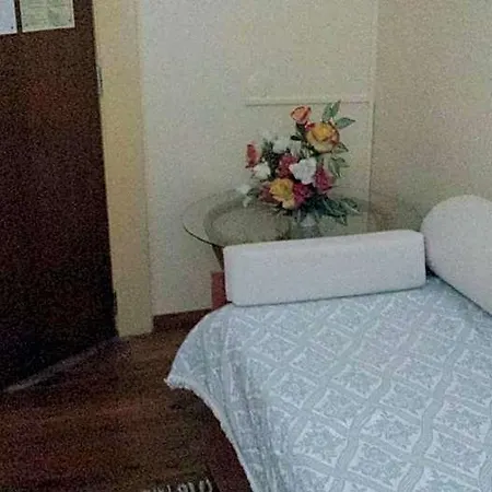 Pensao Residencial Flor Dos Cavaleiros 게스트하우스