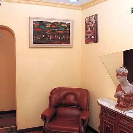 Pensao Residencial Flor Dos Cavaleiros Lisbona
