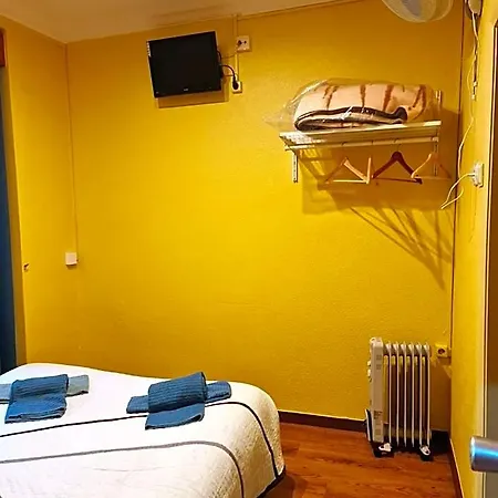 Pensao Residencial Flor Dos Cavaleiros 2* Lisbona