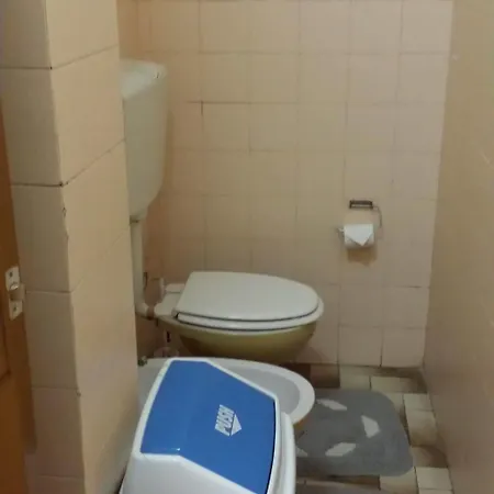 Pensao Residencial Flor Dos Cavaleiros 2*