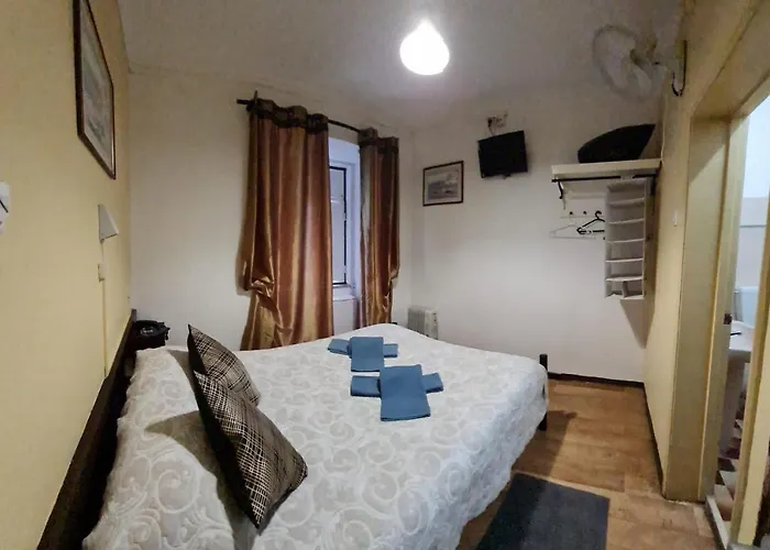 Pensao Residencial Flor Dos Cavaleiros Lissabon