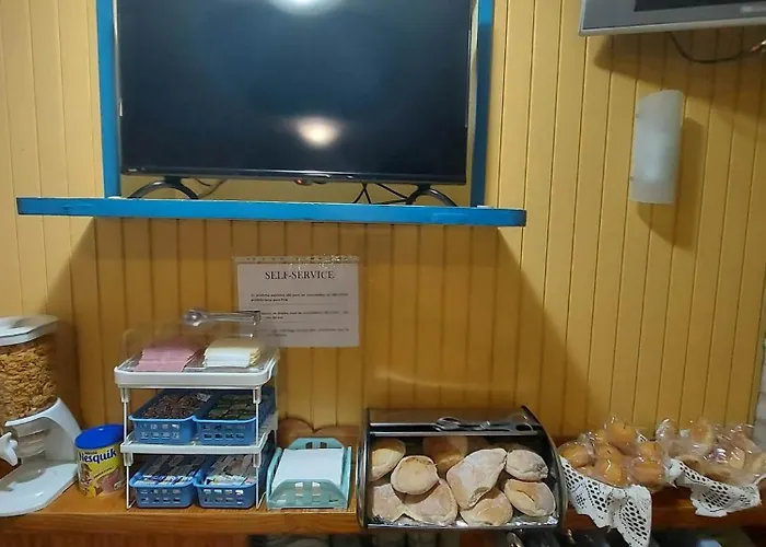 Pensao Residencial Flor Dos Cavaleiros 2*