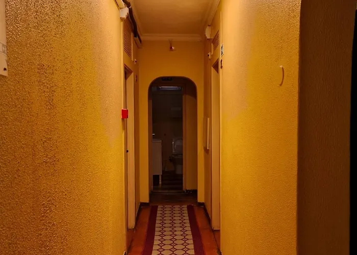 Gasthuis Pensao Residencial Flor Dos Cavaleiros Lissabon