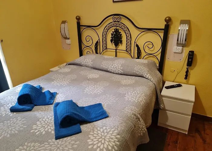 Pensao Residencial Flor Dos Cavaleiros Gasthuis 2*