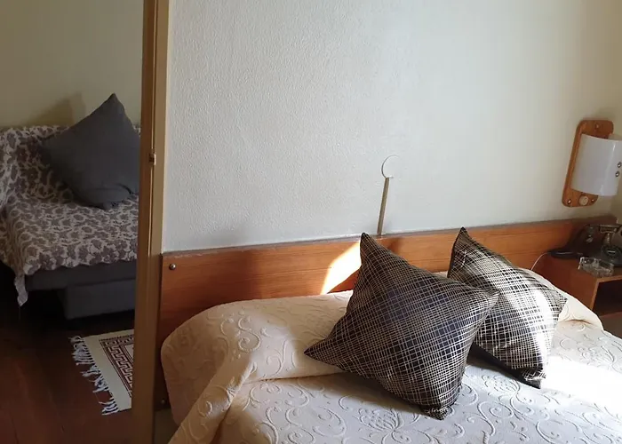 Gasthuis Pensao Residencial Flor Dos Cavaleiros 2*