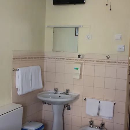 Pensao Residencial Flor Dos Cavaleiros