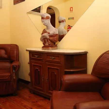 Pensionat Pensao Residencial Flor Dos Cavaleiros